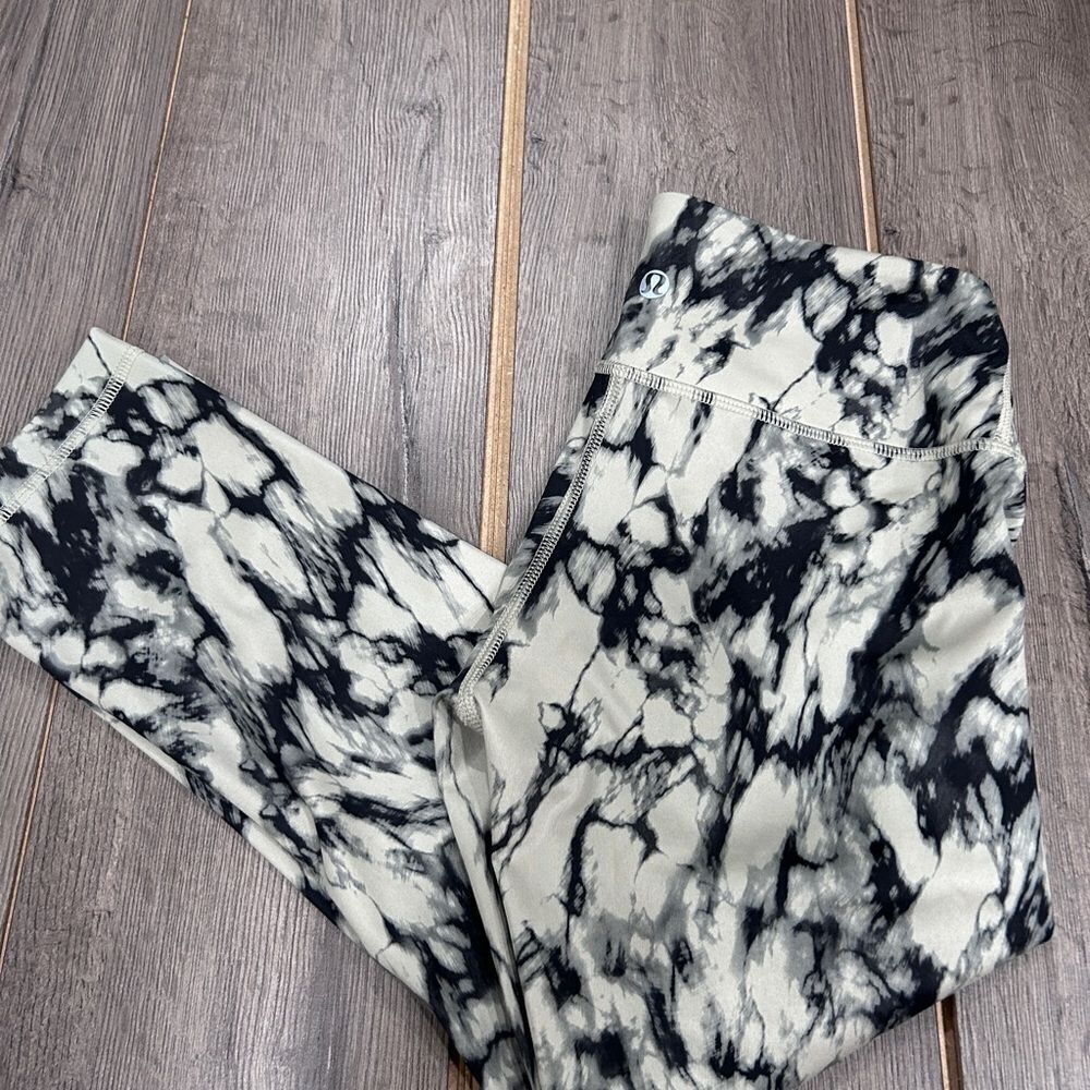 Lululemon Wunder Under Cropped 19”